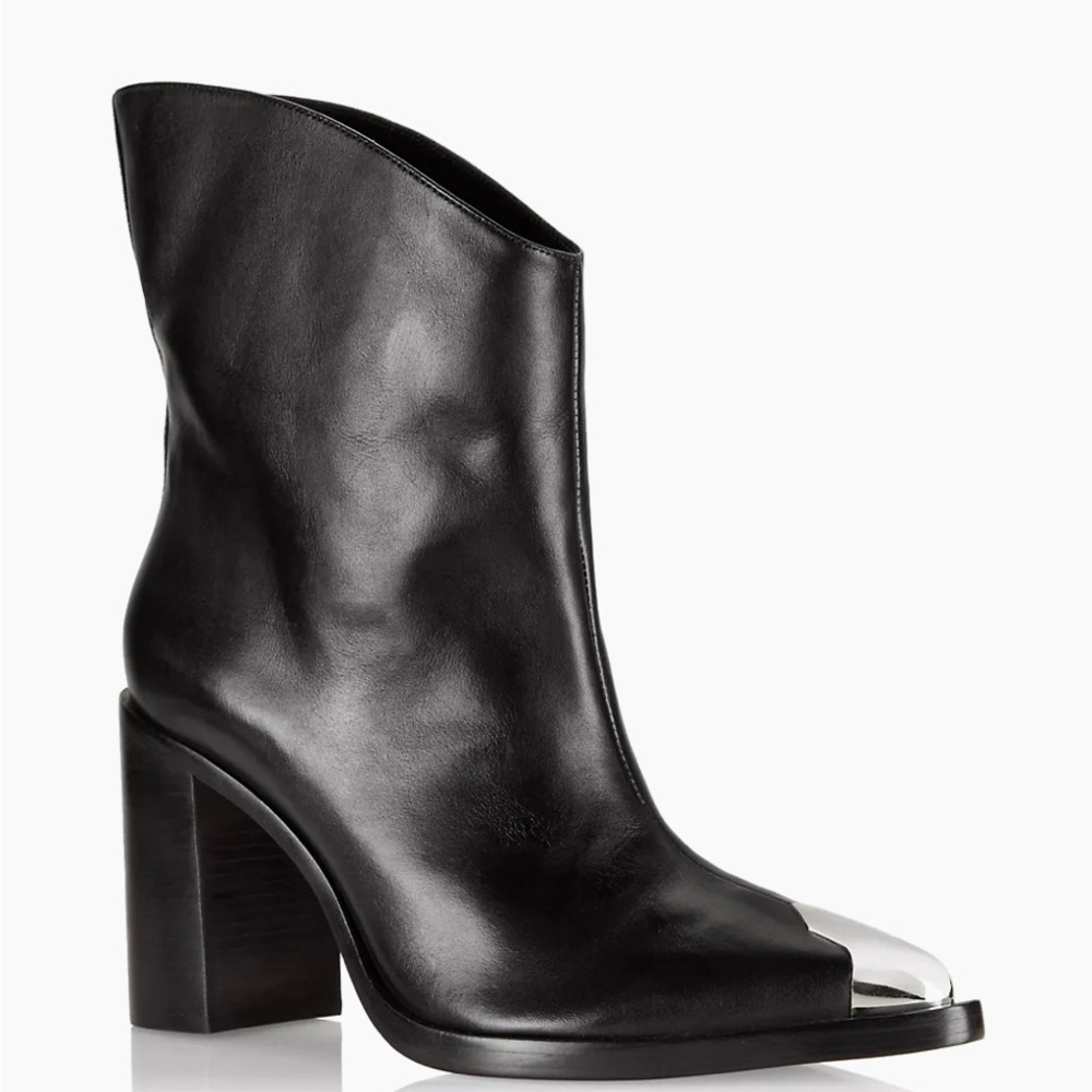 SCHUTZ boots